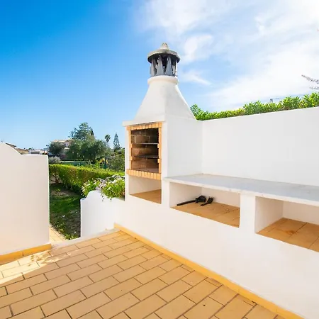 Casa Filipa Lower Floor - Charming 3-bedroom With Heated Pool *