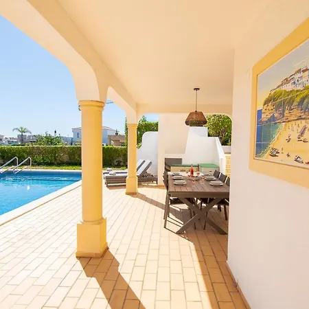 Casa Filipa Lower Floor - Charming 3-bedroom With Heated Pool *
