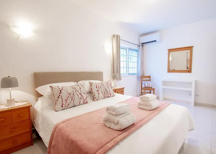 Villa Casa Filipa Lower Floor - Charming 3-bedroom With Heated Pool Carvoeiro (Lagoa)