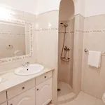 Casa Filipa Lower Floor - Charming 3-bedroom With Heated Pool カルヴォエイロ