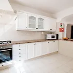 ヴィラ Casa Filipa Lower Floor - Charming 3-bedroom With Heated Pool カルヴォエイロ