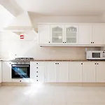 Casa Filipa Lower Floor - Charming 3-bedroom With Heated Pool ヴィラ